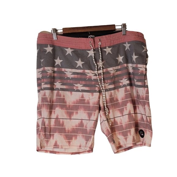 Quicksilver Drawstring Board Shorts Pockets Mid-Thigh Flag Graphic Size 38 - Picture 2 of 8